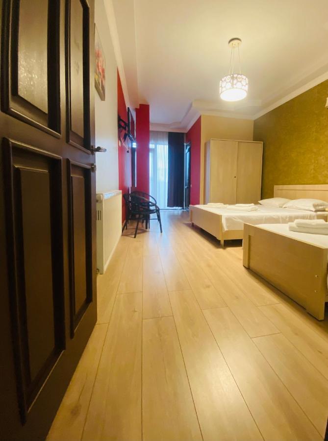 Hotel Phaliashvili Batumi Ngoại thất bức ảnh