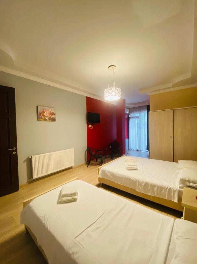 Hotel Phaliashvili Batumi Ngoại thất bức ảnh