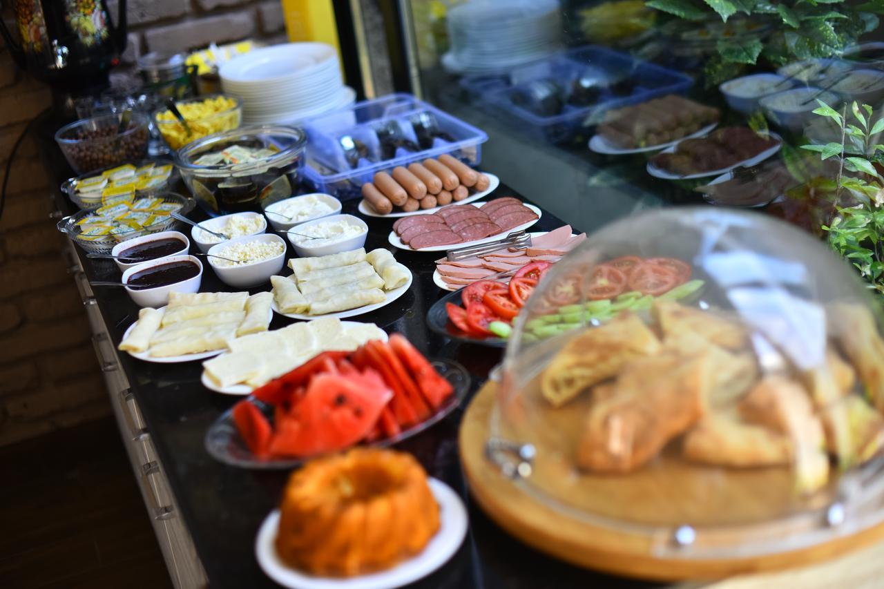 Hotel Phaliashvili Batumi Ngoại thất bức ảnh