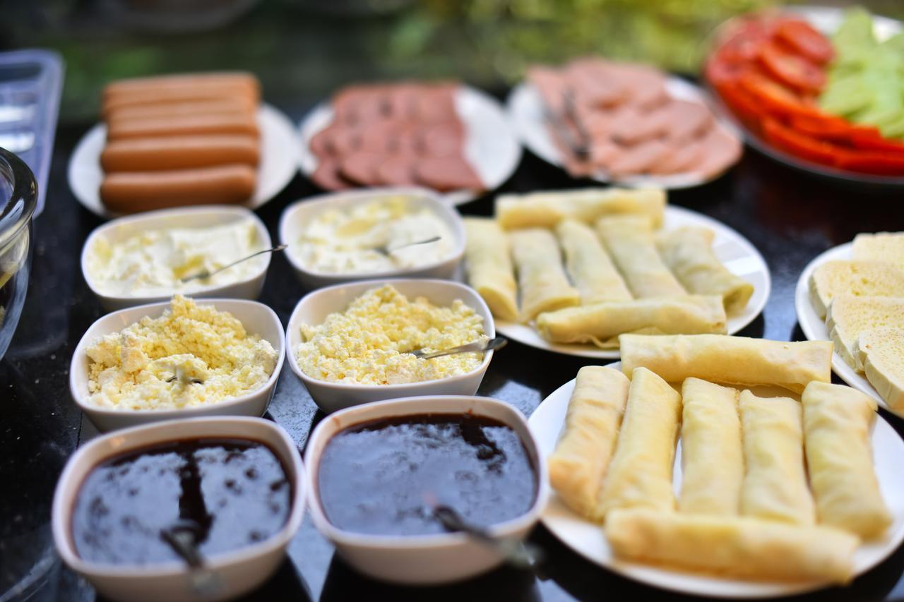 Hotel Phaliashvili Batumi Ngoại thất bức ảnh