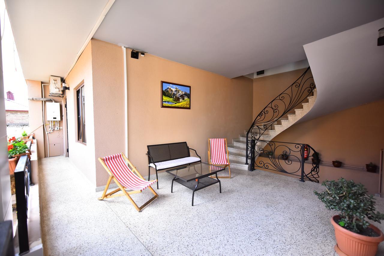 Hotel Phaliashvili Batumi Ngoại thất bức ảnh