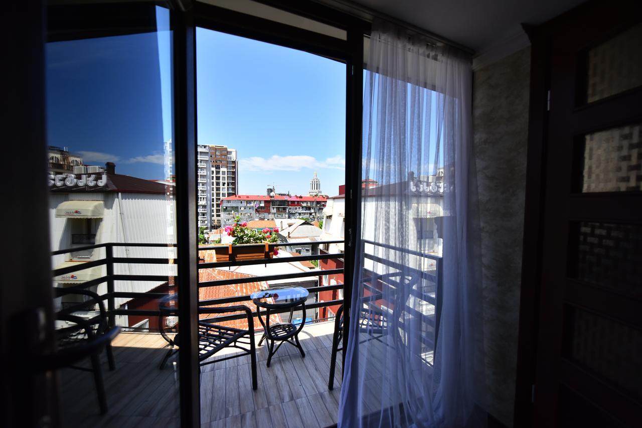 Hotel Phaliashvili Batumi Ngoại thất bức ảnh