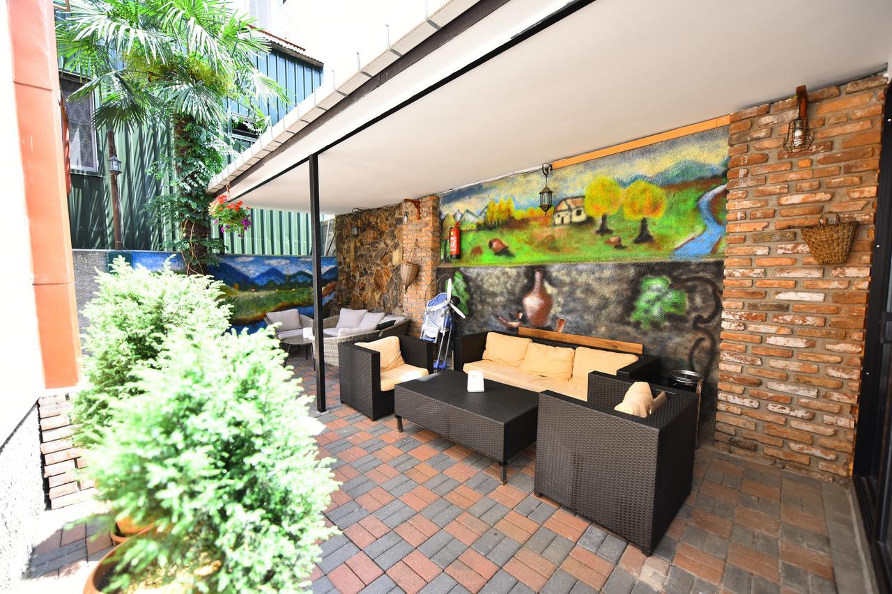 Hotel Phaliashvili Batumi Ngoại thất bức ảnh