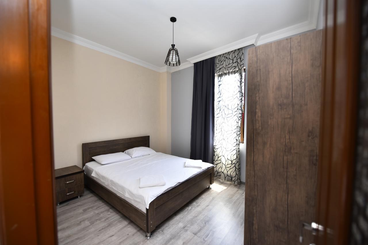 Hotel Phaliashvili Batumi Ngoại thất bức ảnh