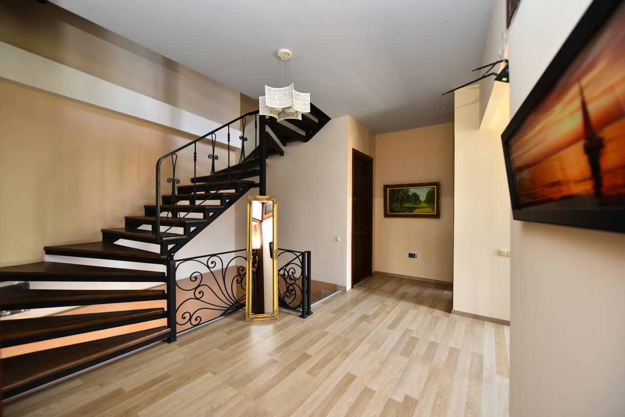 Hotel Phaliashvili Batumi Ngoại thất bức ảnh